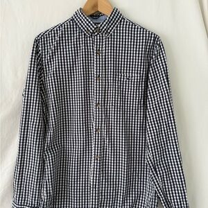 Vineyard Vine Men’s Button Down Shirt